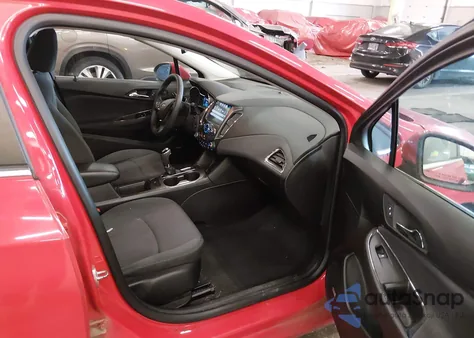 2018 Chevrolet Cruze Lt Auto from USA, damaged, VIN 1G1BE5SM2J7241311